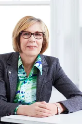 Elaine Saunders